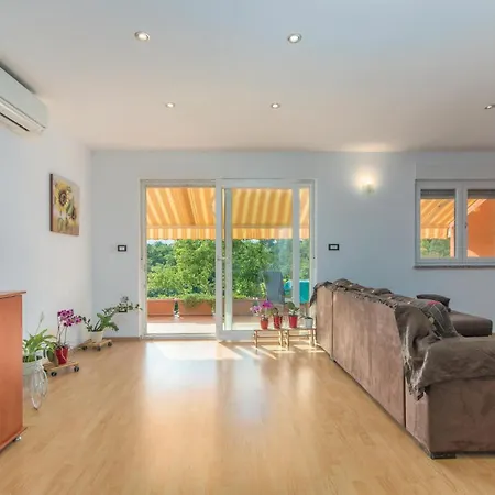 3 Bedroom Awesome In Holiday home Labin (Istria)
