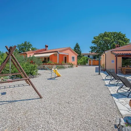 Holiday home 3 Bedroom Awesome In