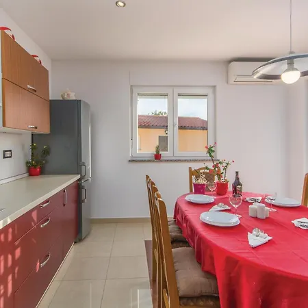 3 Bedroom Awesome In Labin (Istria)
