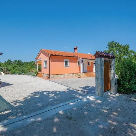 Holiday home 3 Bedroom Awesome In Labin (Istria)